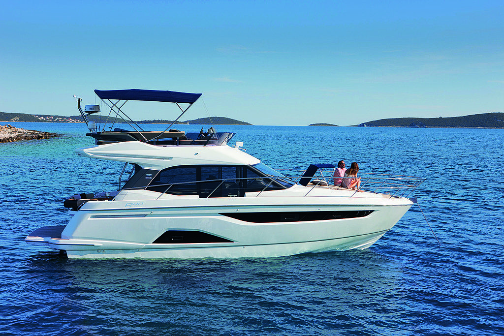 Bavaria R40 Fly - 2025