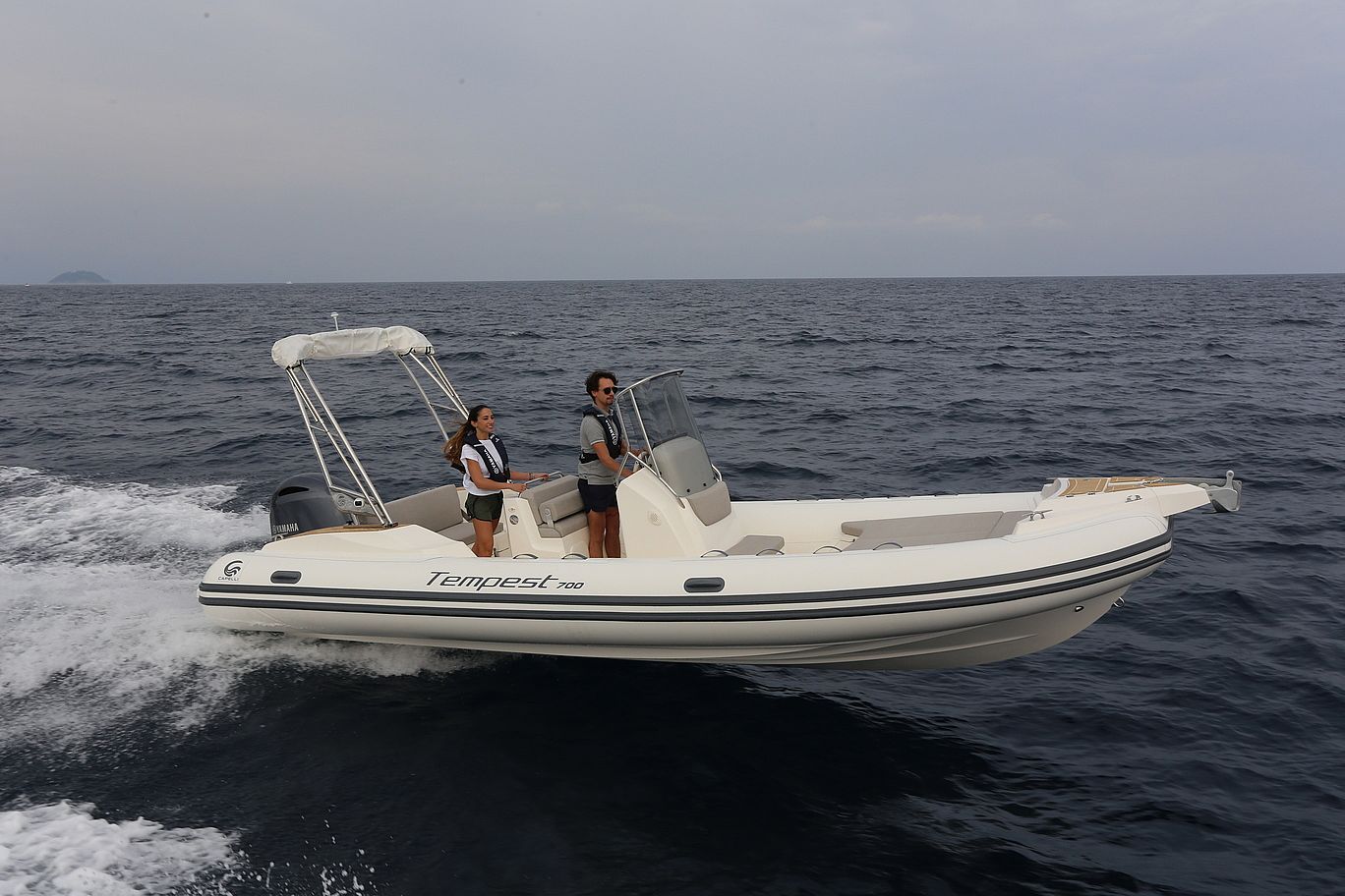 Capelli Tempest 700 + Yamaha 175 (posebna ponudba) - 2020