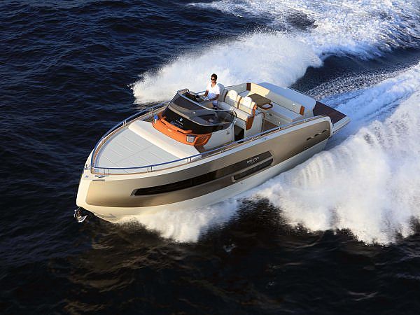 Invictus GT 370 - 2022