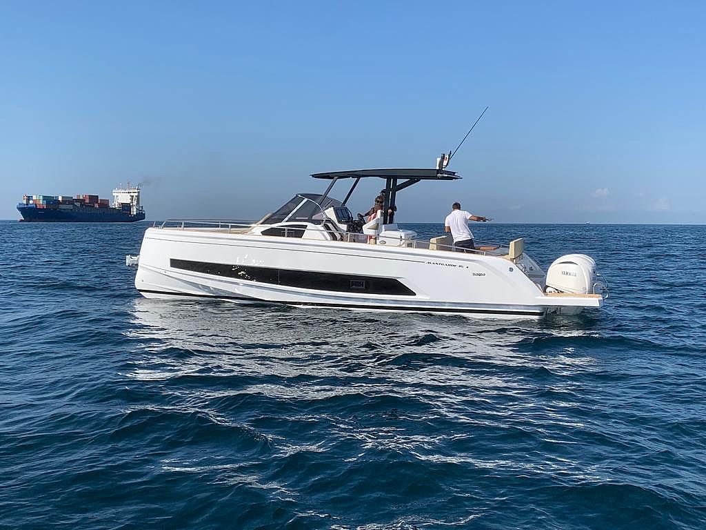 Salpa AVANTGARDE 35 - 2024
