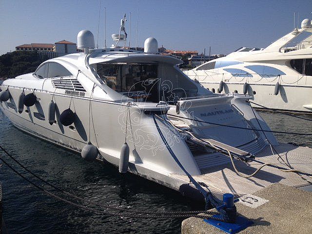 Pershing 88 - 2004