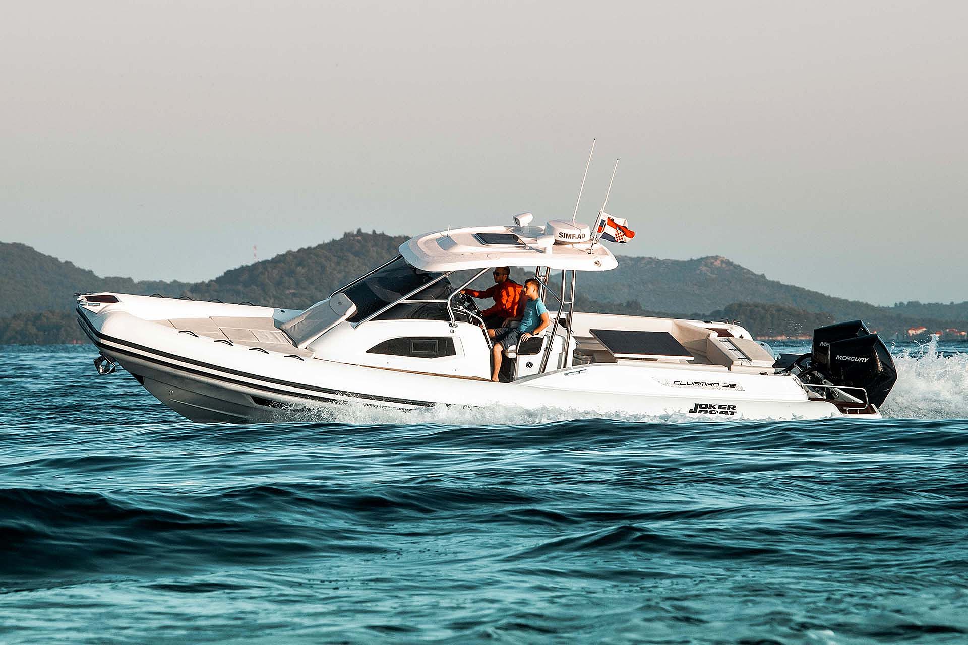 Joker boat Clubman 35 + Mercury 300 TWIN - 2023