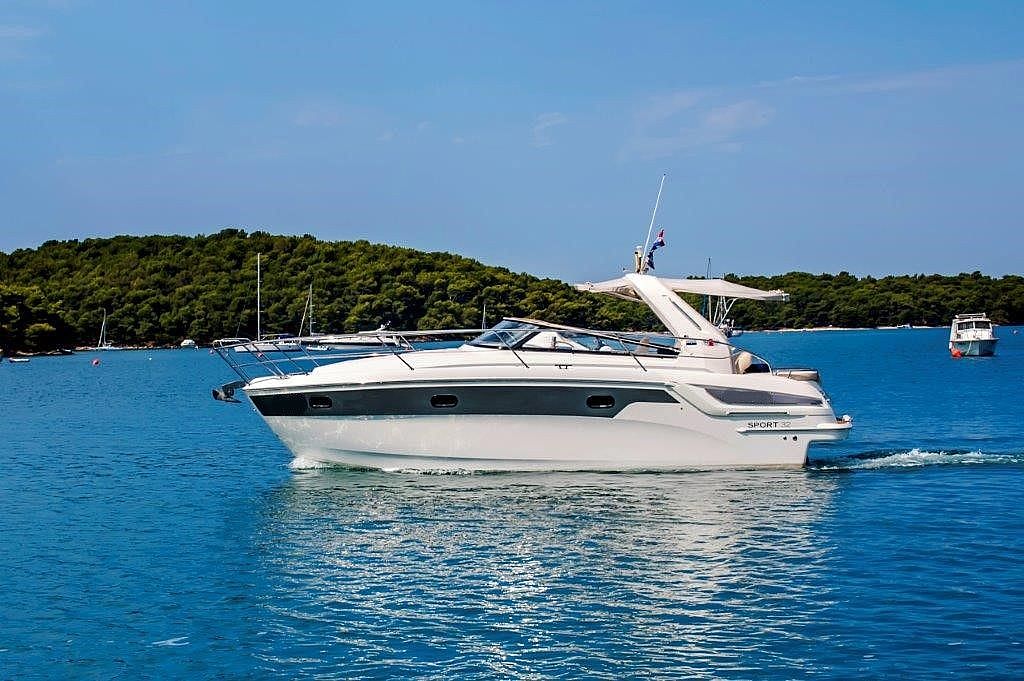 Bavaria Sport 32 - 2013