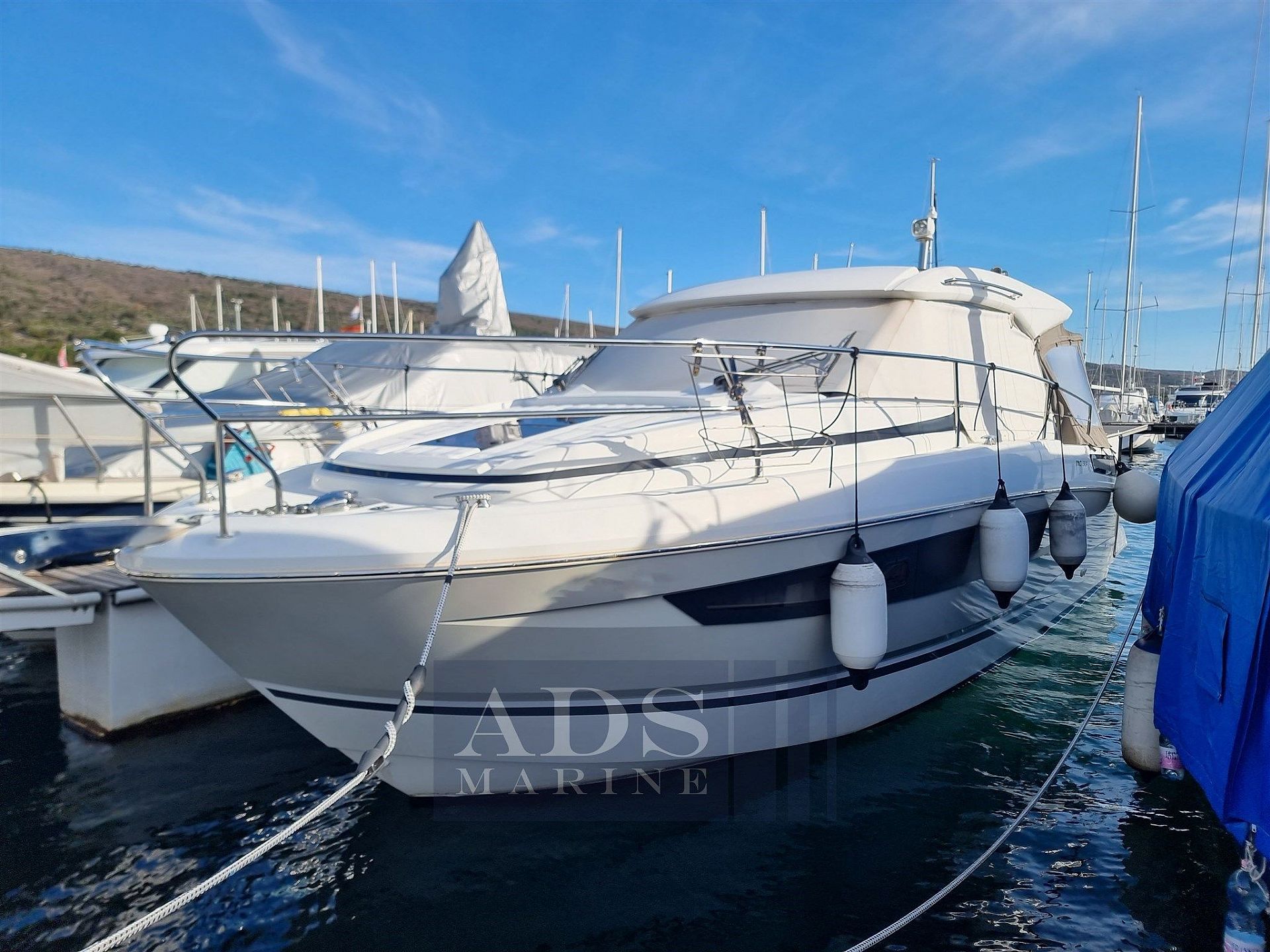 Jeanneau NC 33 - 2019