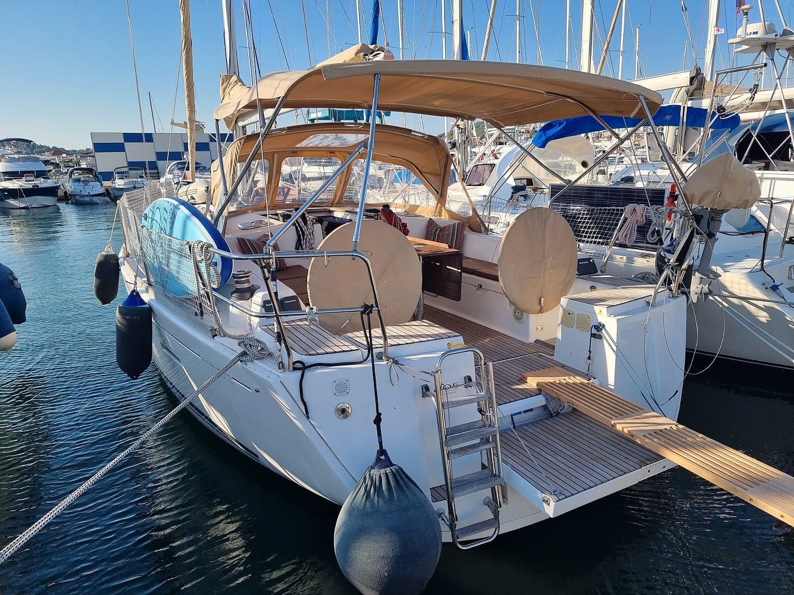 Dufour 4052011 for sale: 146000.-EUR