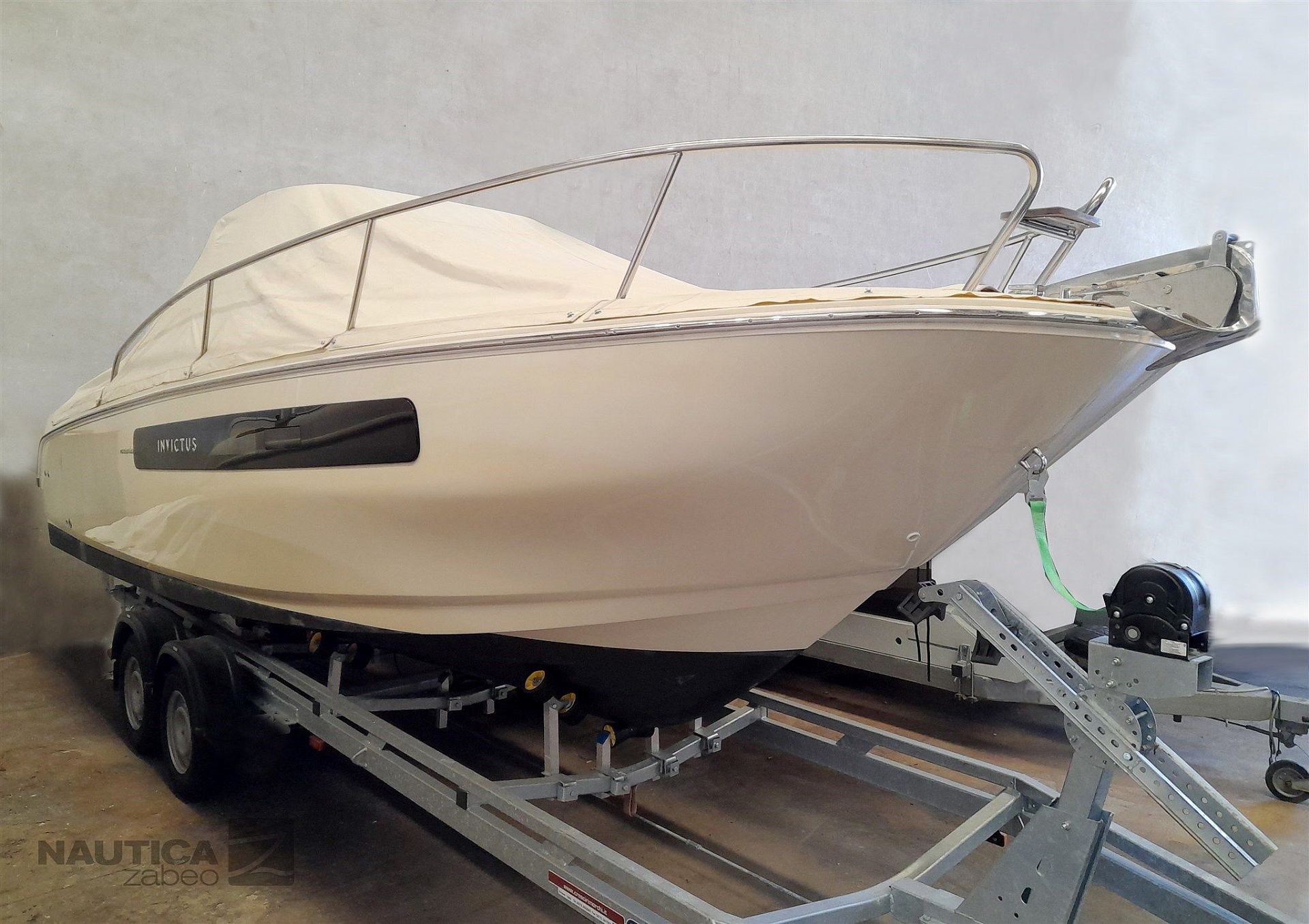 Invictus FX240 - 2019
