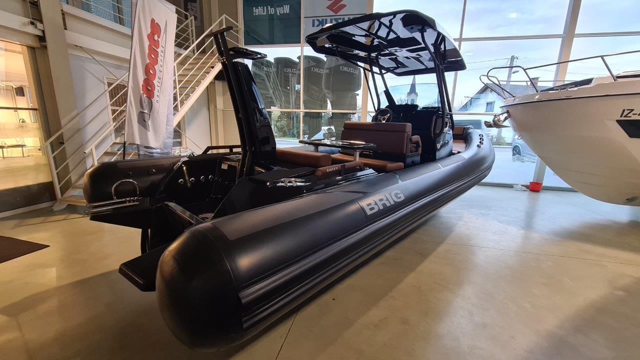Brig Eagle 8 - NA ZALOGI - AKCIJA - RAZSTAVNI MODEL - 2023