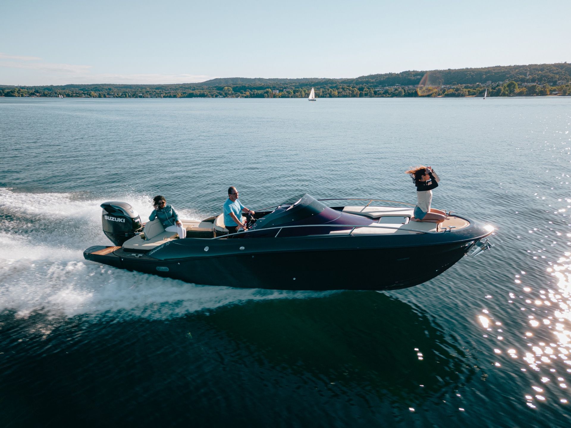 CLEAR LIBRA 750 CABIN - 2024