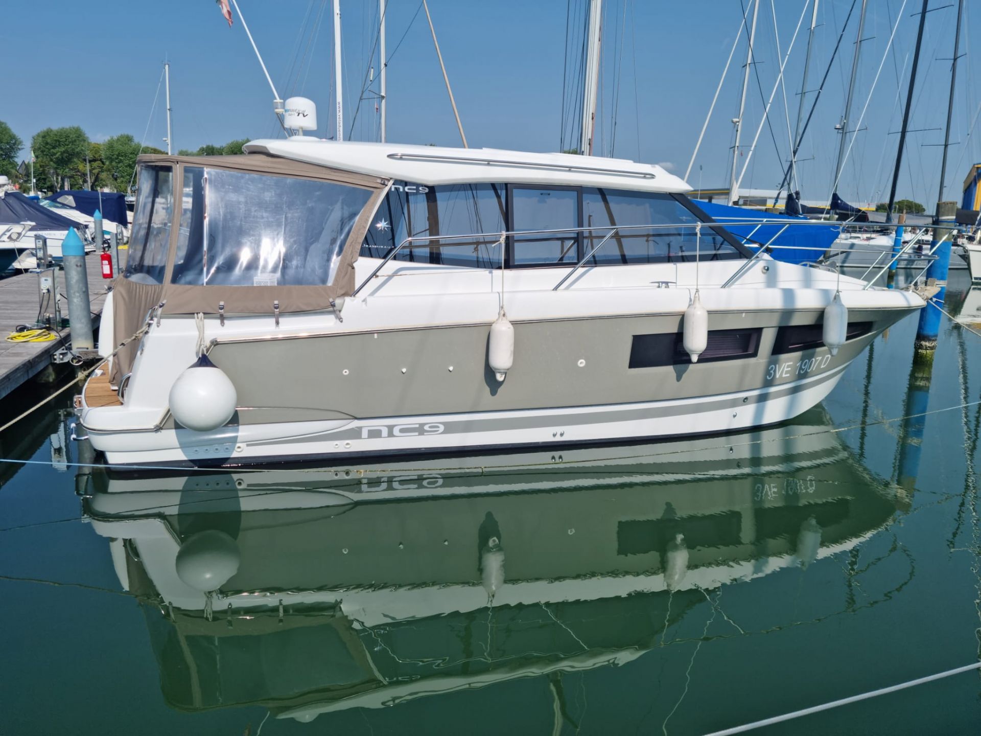 Jeanneau NC 9 - 2015