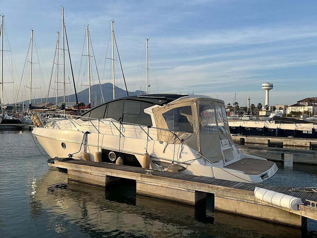 Cranchi M38 HT - 2015