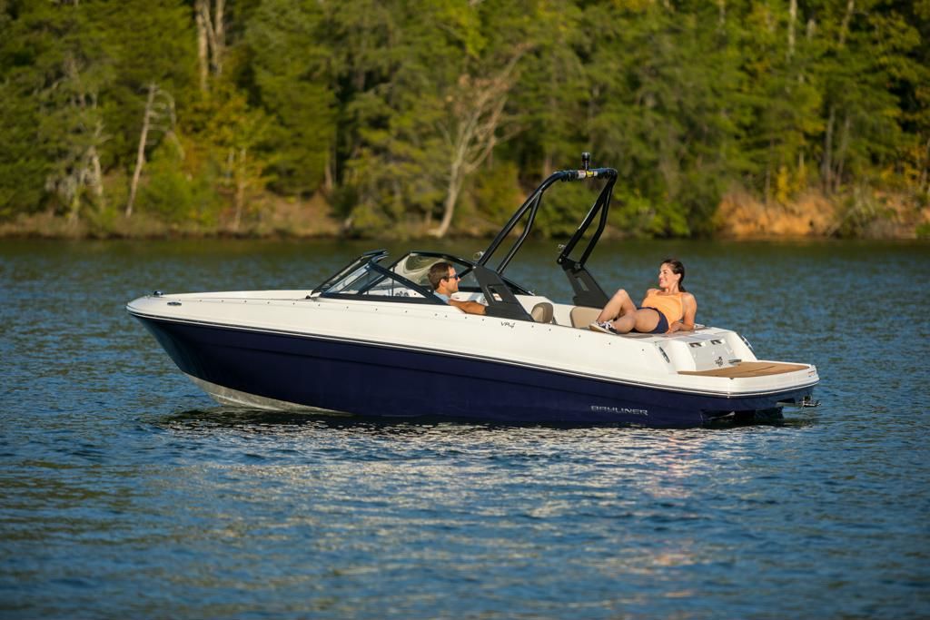 Bayliner VR4E - HITRA DOBAVA - 2023