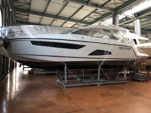 Sealine S330 - 2019