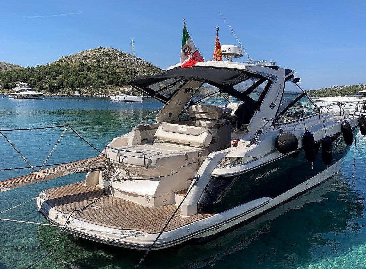 Monterey Boats 415 SY Sport Yacht - 2009