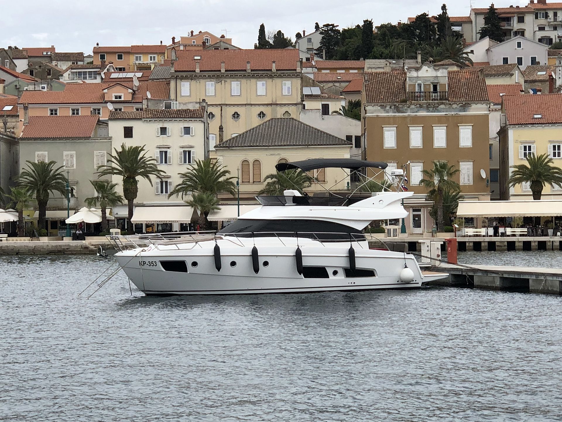 Bavaria Virtess 420 Fly - 2018 - for sale: 484900.-EUR