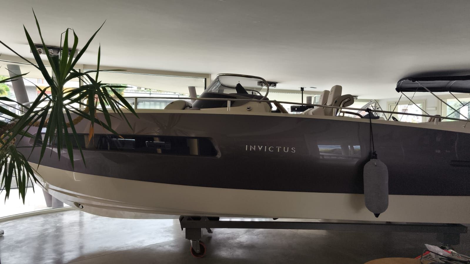 Invictus GT 280 - 2024