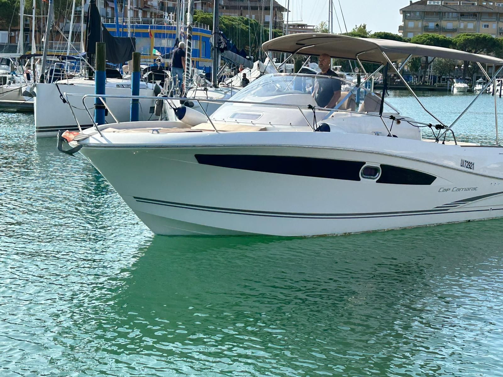 Jeanneau Cap Camarat 8.5WA - 2011