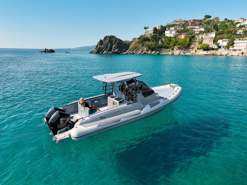 Ranieri International CAYMAN 33.0 EXECUTIVE - 2025