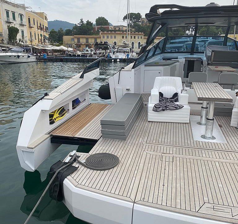 Evo Yachts Evo 43 R4 - 2016