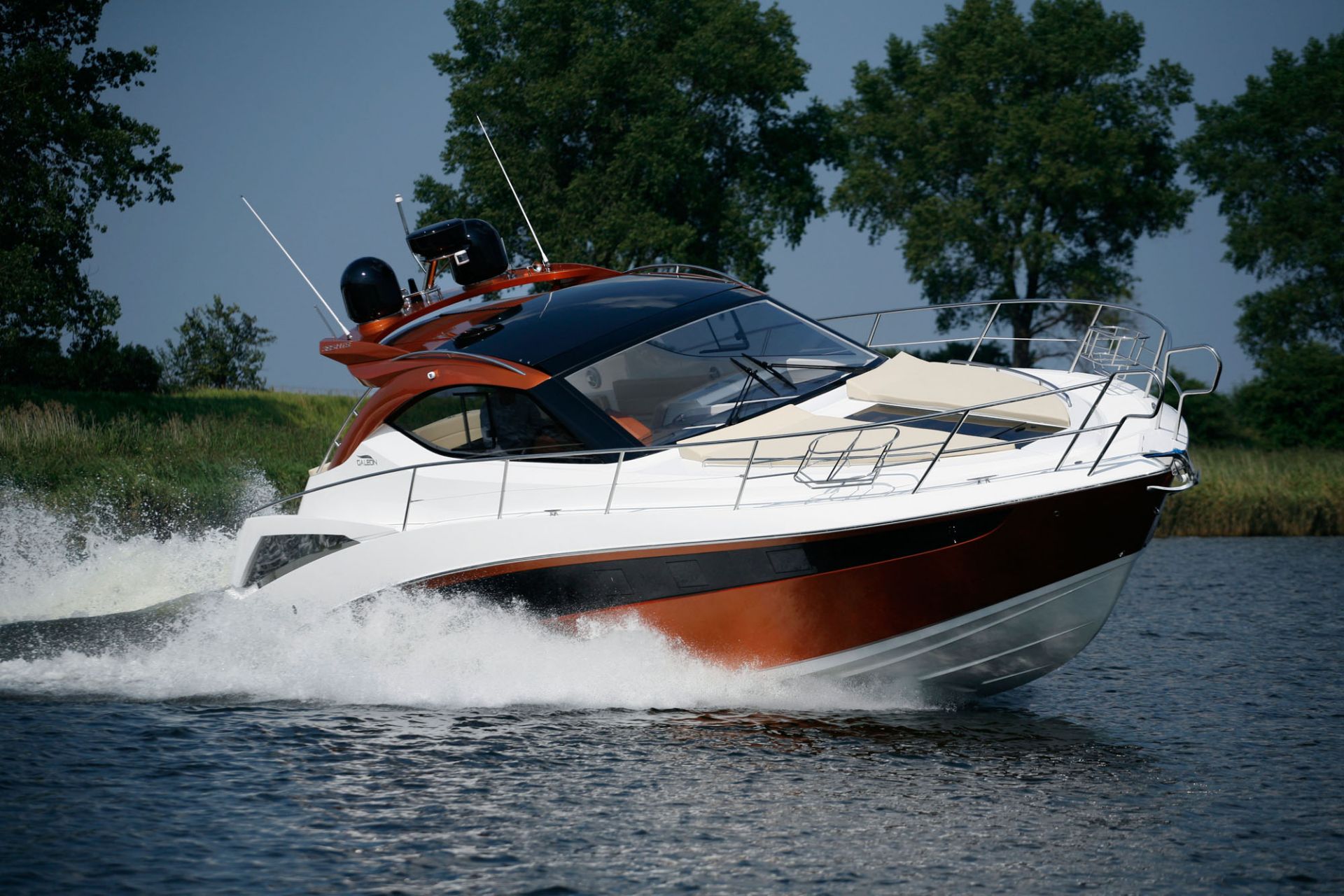 Galeon 385 HTS - 2011
