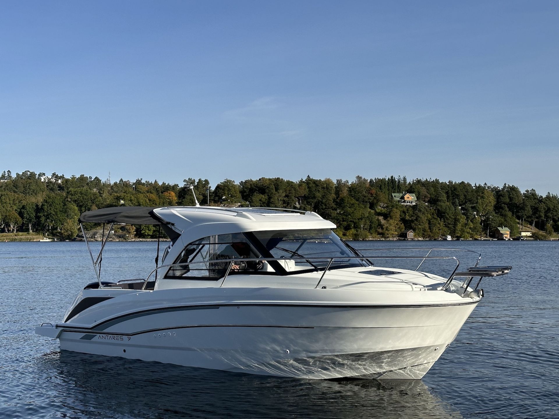 Beneteau Antares 7 - Mercury F150 - 2021