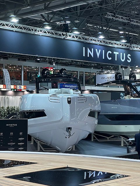 Invictus TT460 - 2025