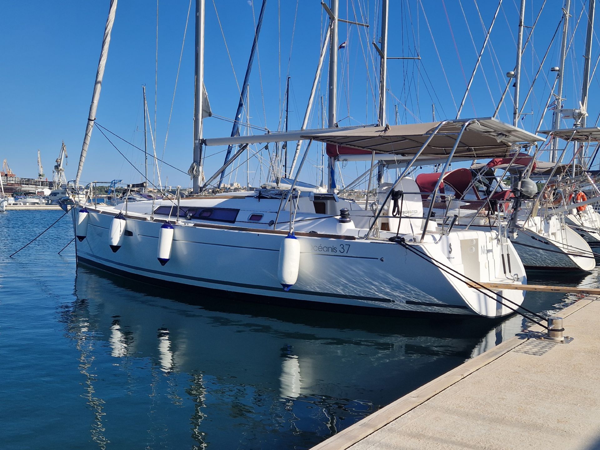 Beneteau Oceanis 37 - 2009