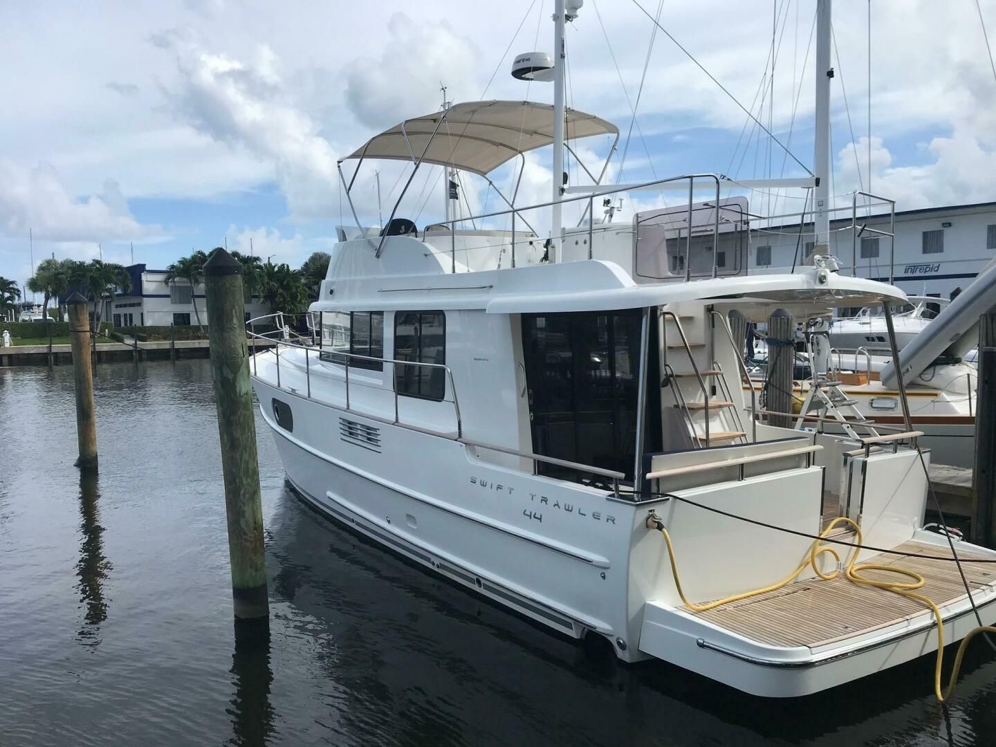 Beneteau SWIFT TRAVELER 44 ST - 2011