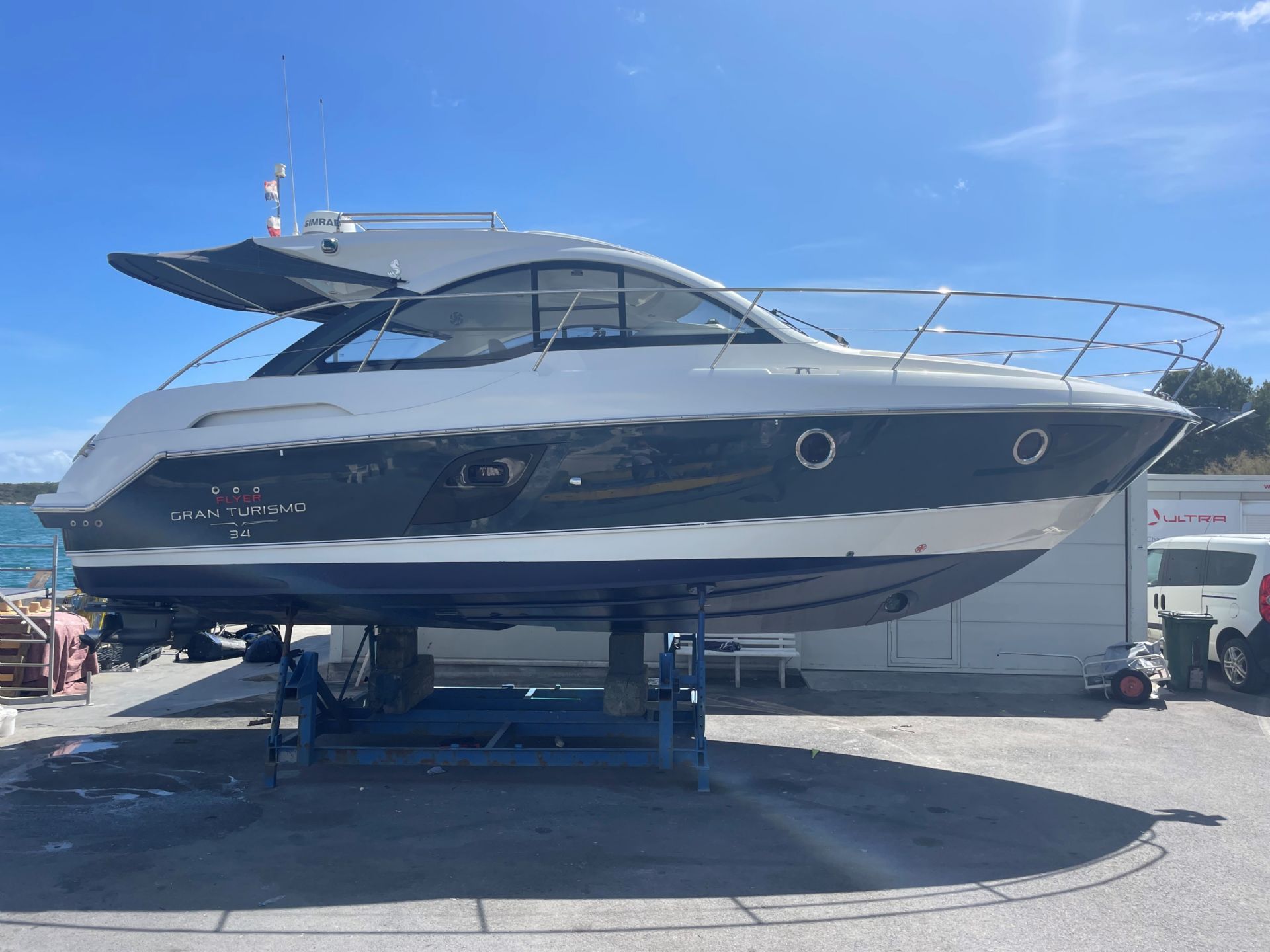 Beneteau GT 34 FLYER - 2012