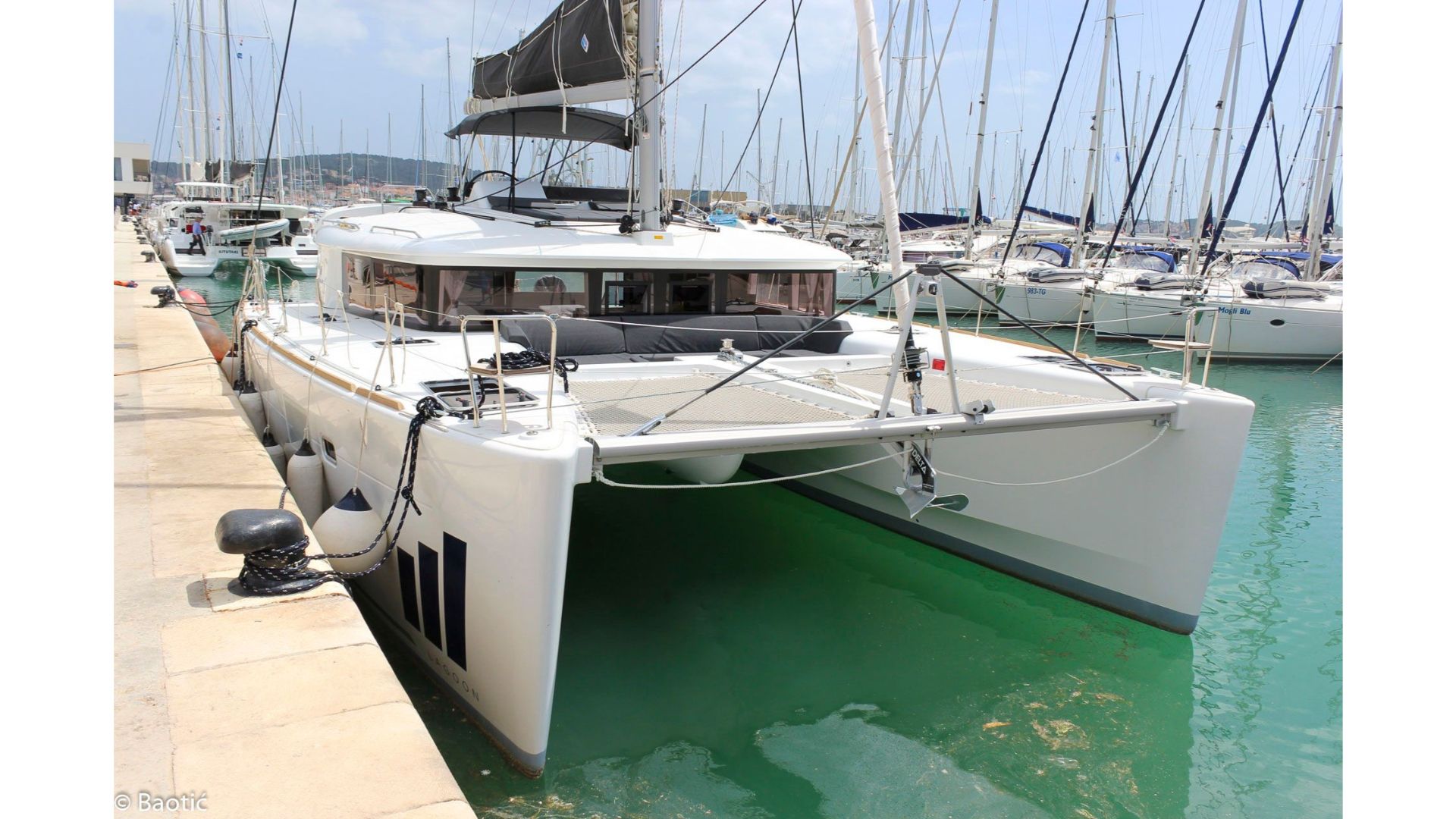Lagoon 450 Fly - 2018 - for sale: 398000.-EUR