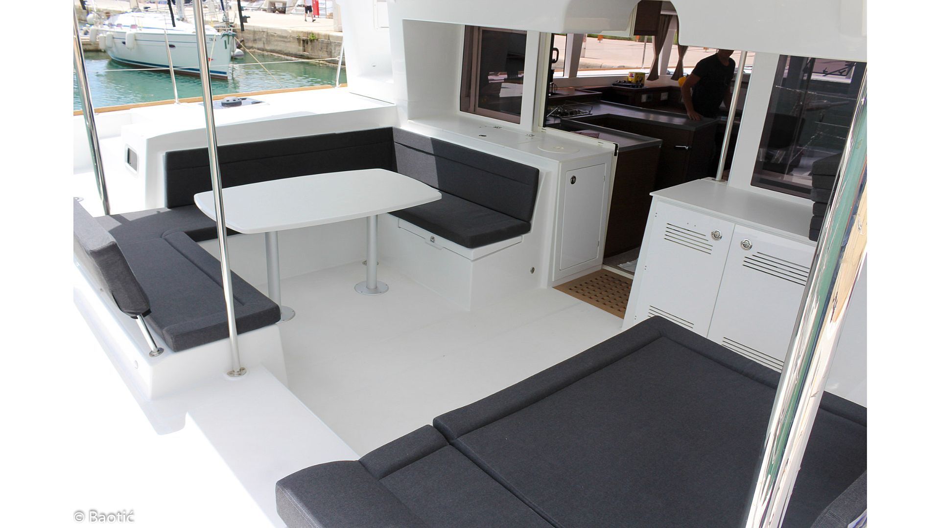 Lagoon 450 Fly - 2018 - for sale: 398000.-EUR