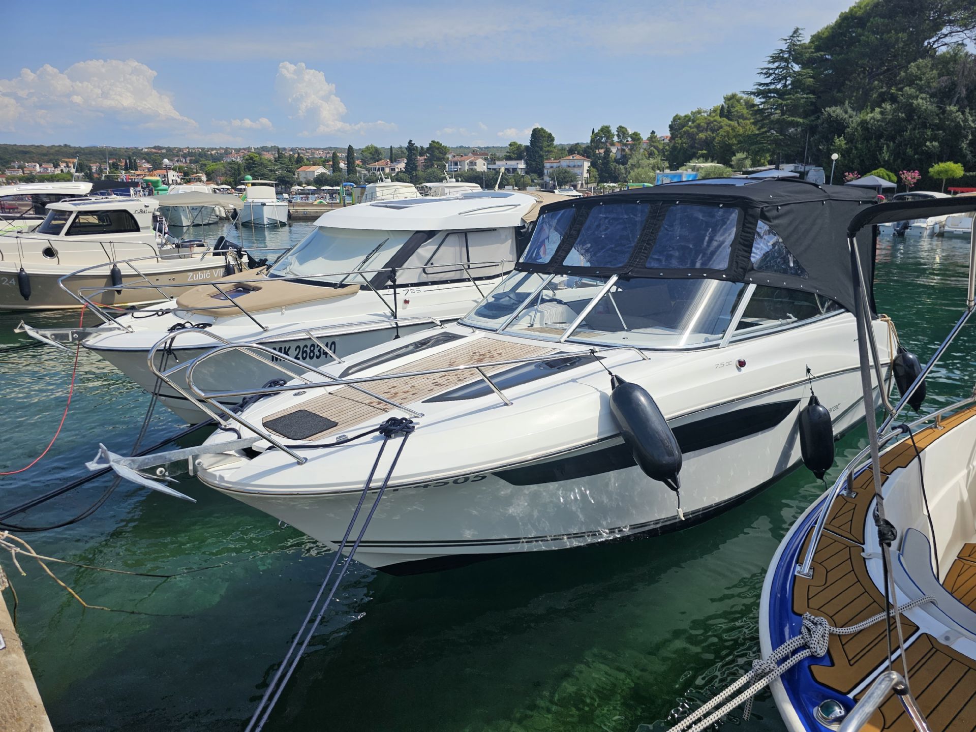 Jeanneau Cap camarat 7,5DC-MERCURY 250-199H-PRIKOLICA-ODLIC - 2013
