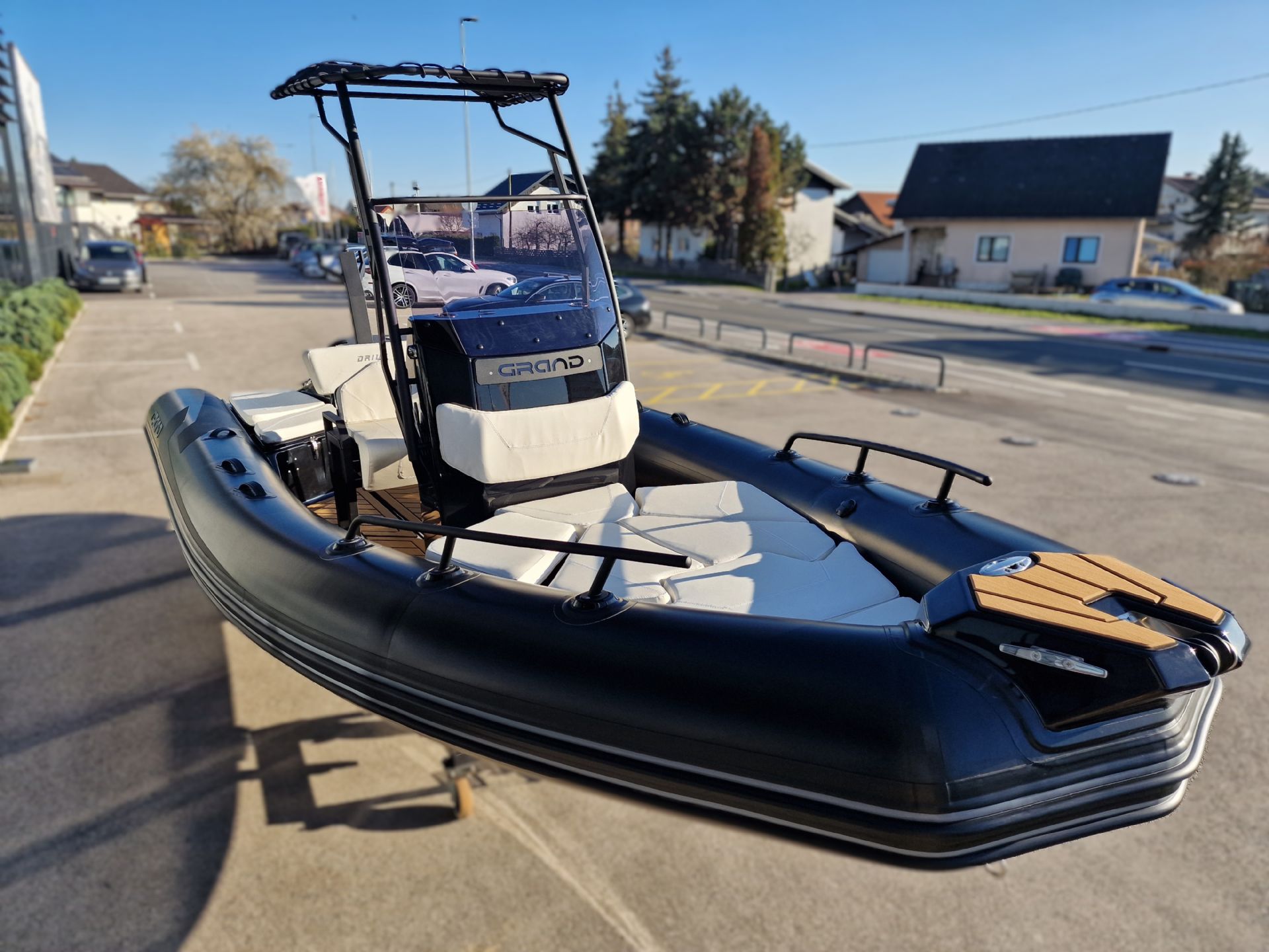 Grand Boats D600HGLF  ODPRODAJA DEMO MODELA SUPER CENA - 2025