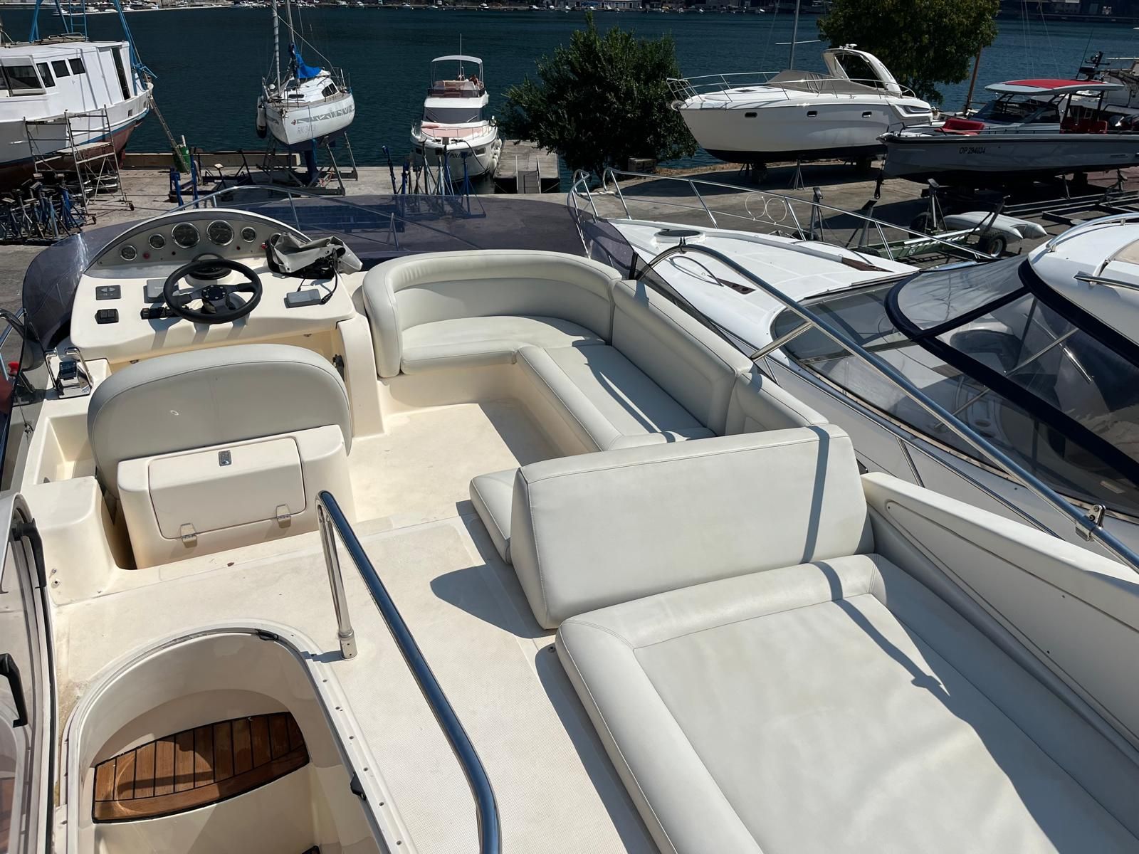 Intermare 43 fly- model 2008 - 2007 - for sale: 200000.-EUR