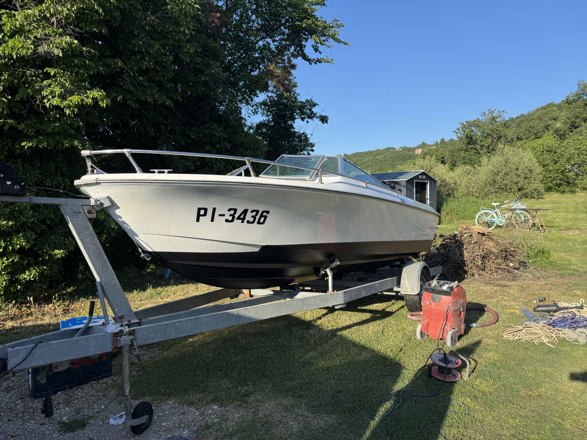 CRESTLINER BOATS GLISER CRUSADER 170 B - 1976