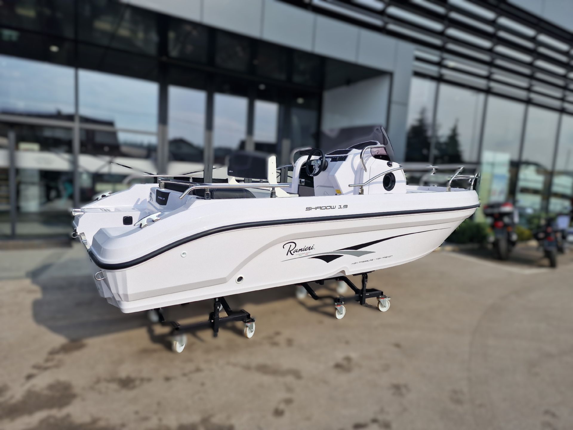 Ranieri International SHADOW 19 - NA ZALOGI 2025 - DEMO PRODAJA - 2025