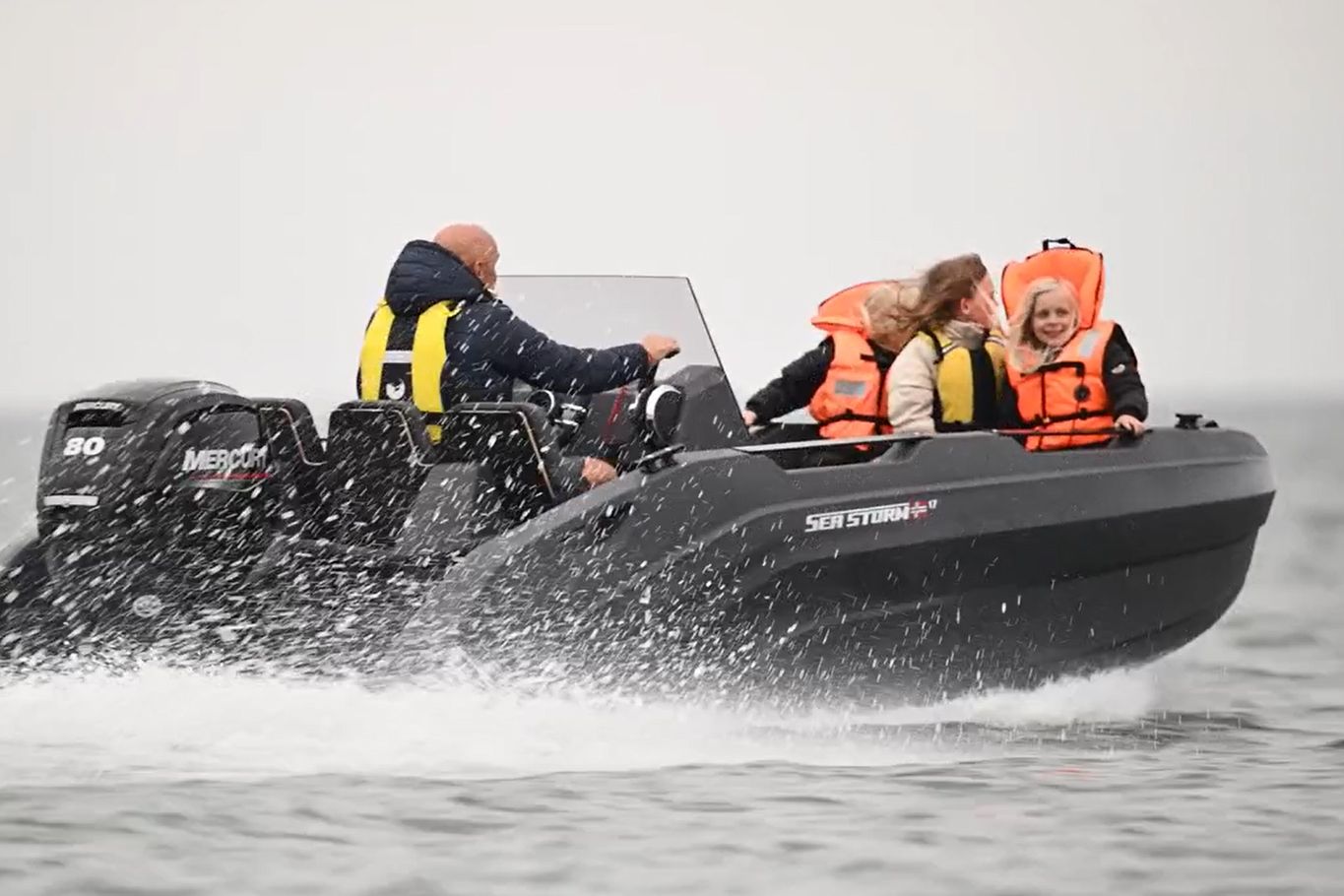 SEASTORM SeaStorm 17 HDPE Advantage  *HONDA 40  60HP - 2025