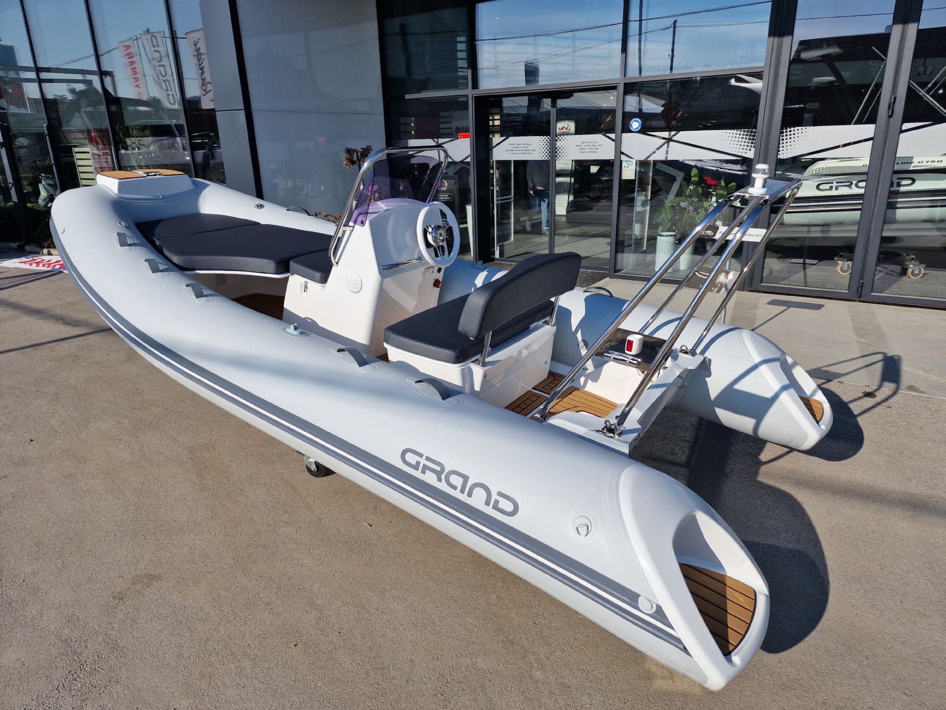 Grand S470NL Graphite NA ZALOGI - 2025