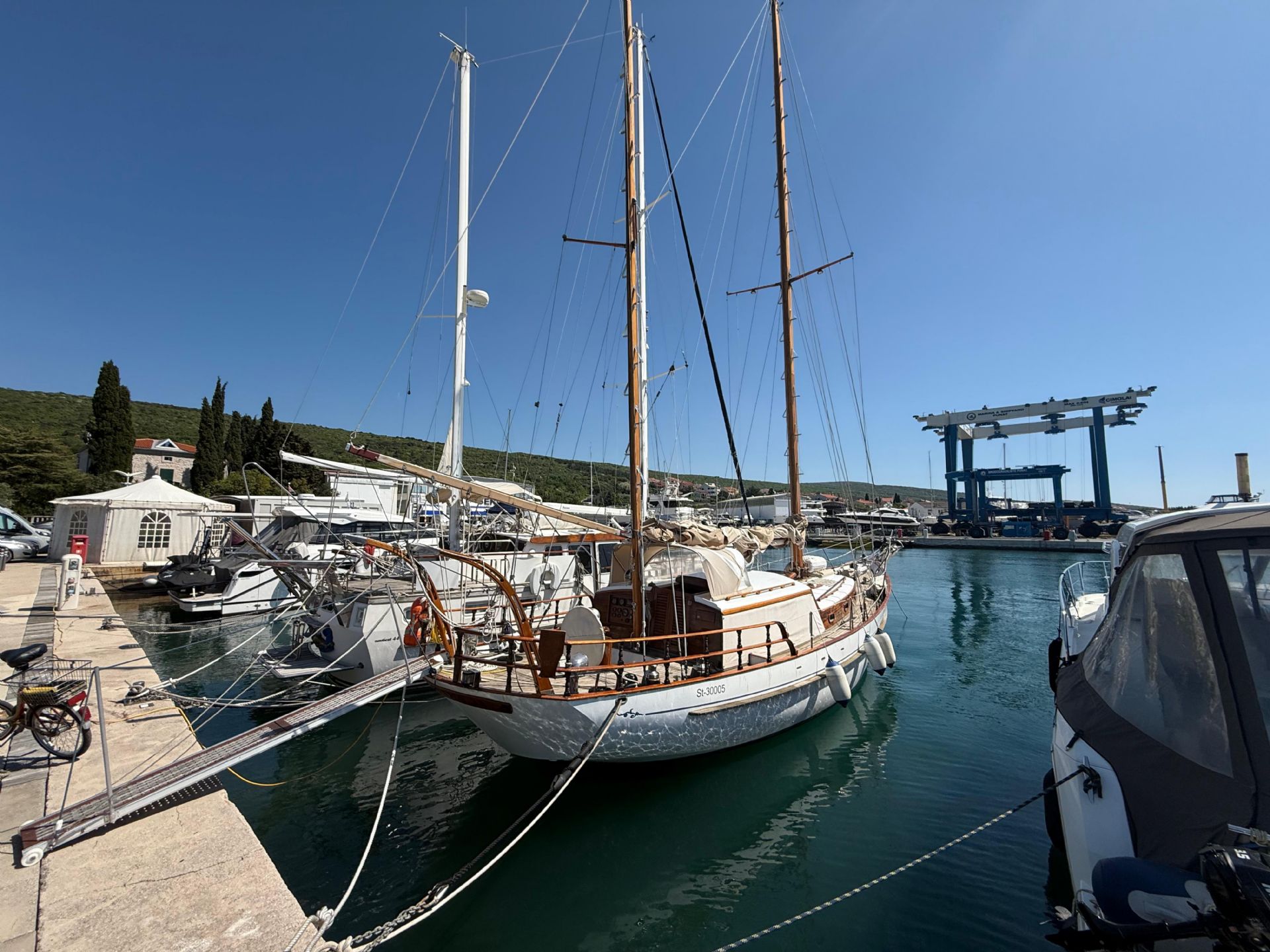 Cheoy Lee 42 - 1980 - for sale: 69000.-EUR
