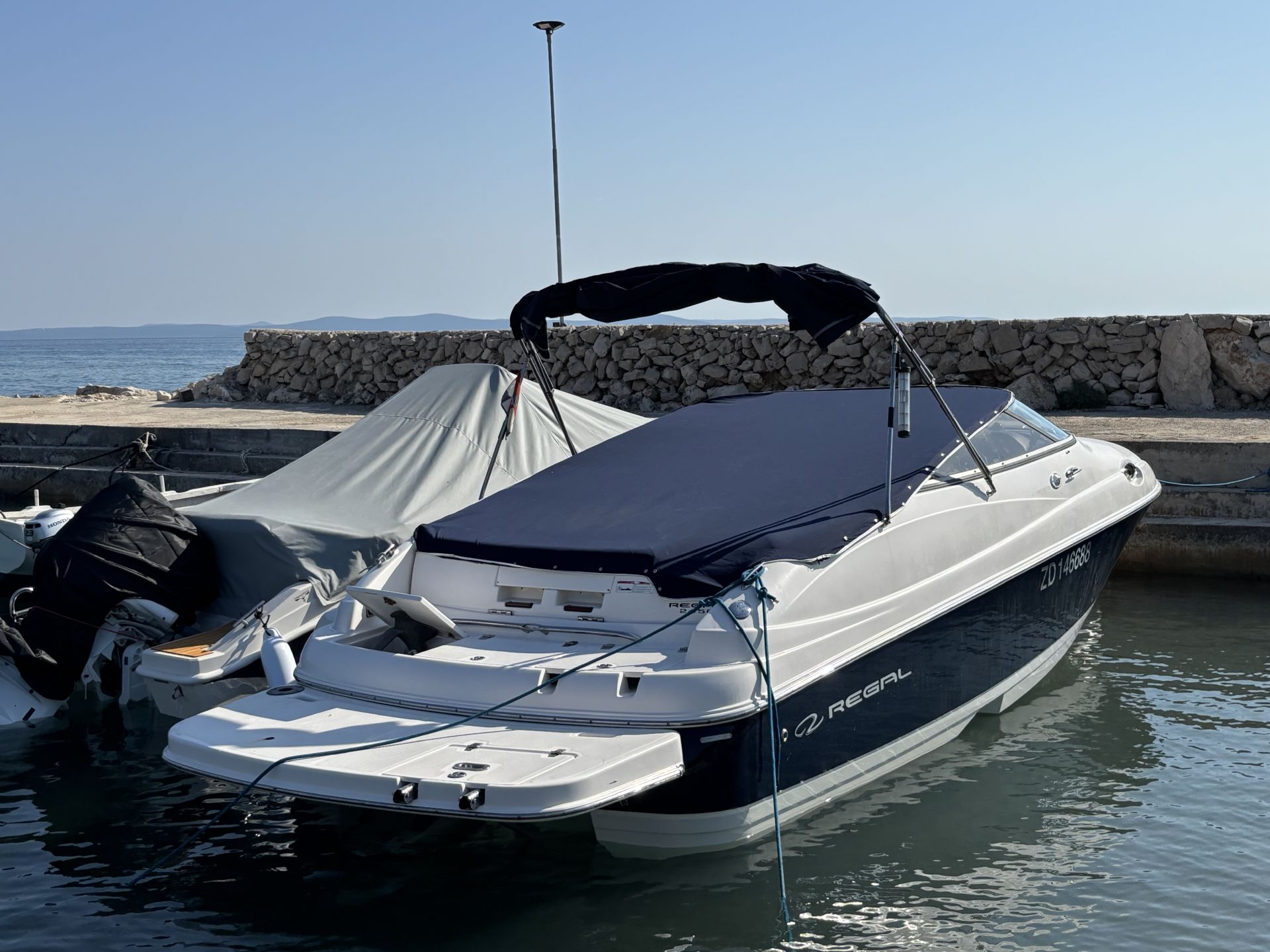 Regal 2450 Cuddy - 2007