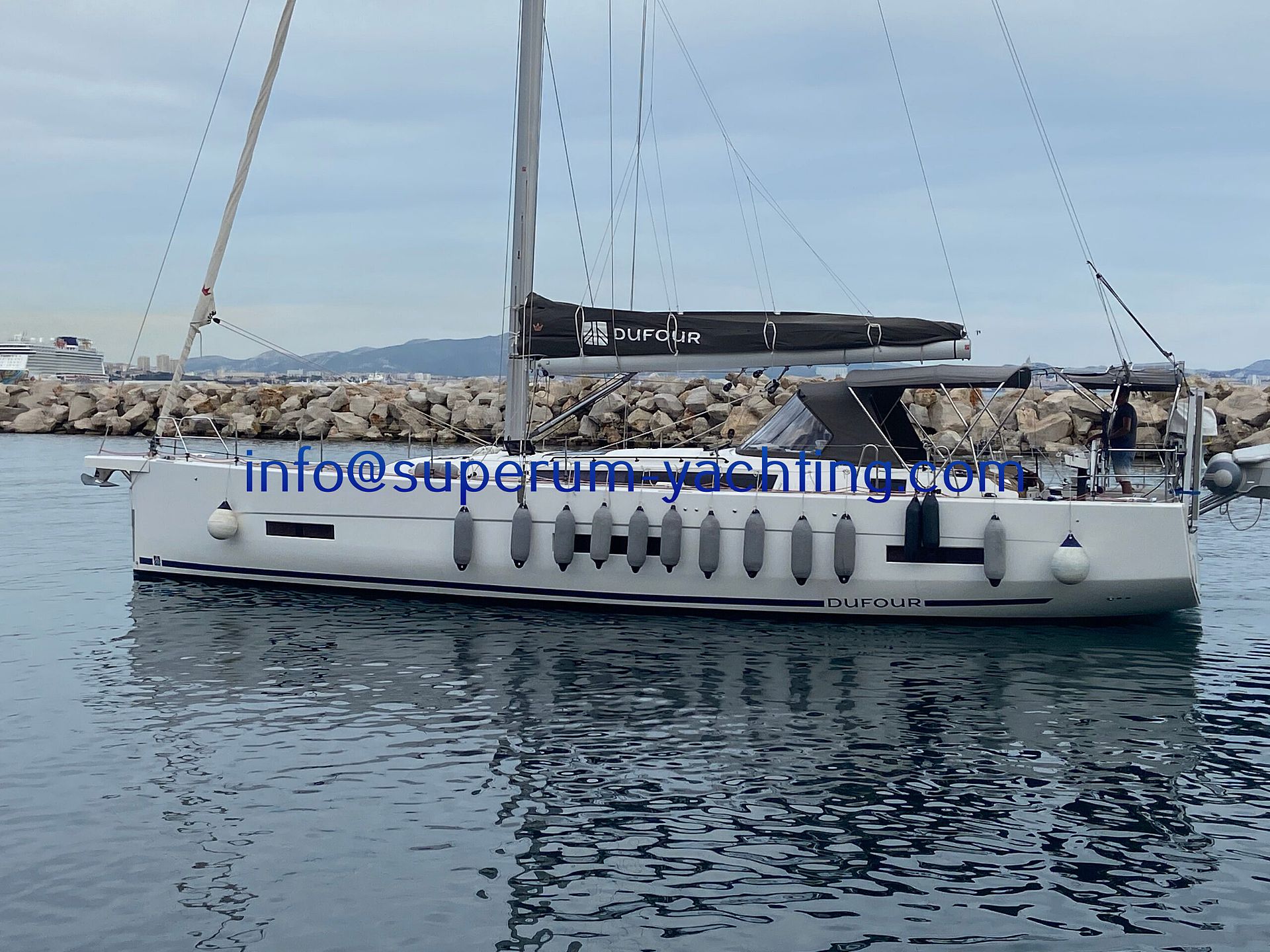 Dufour 530 - 2019