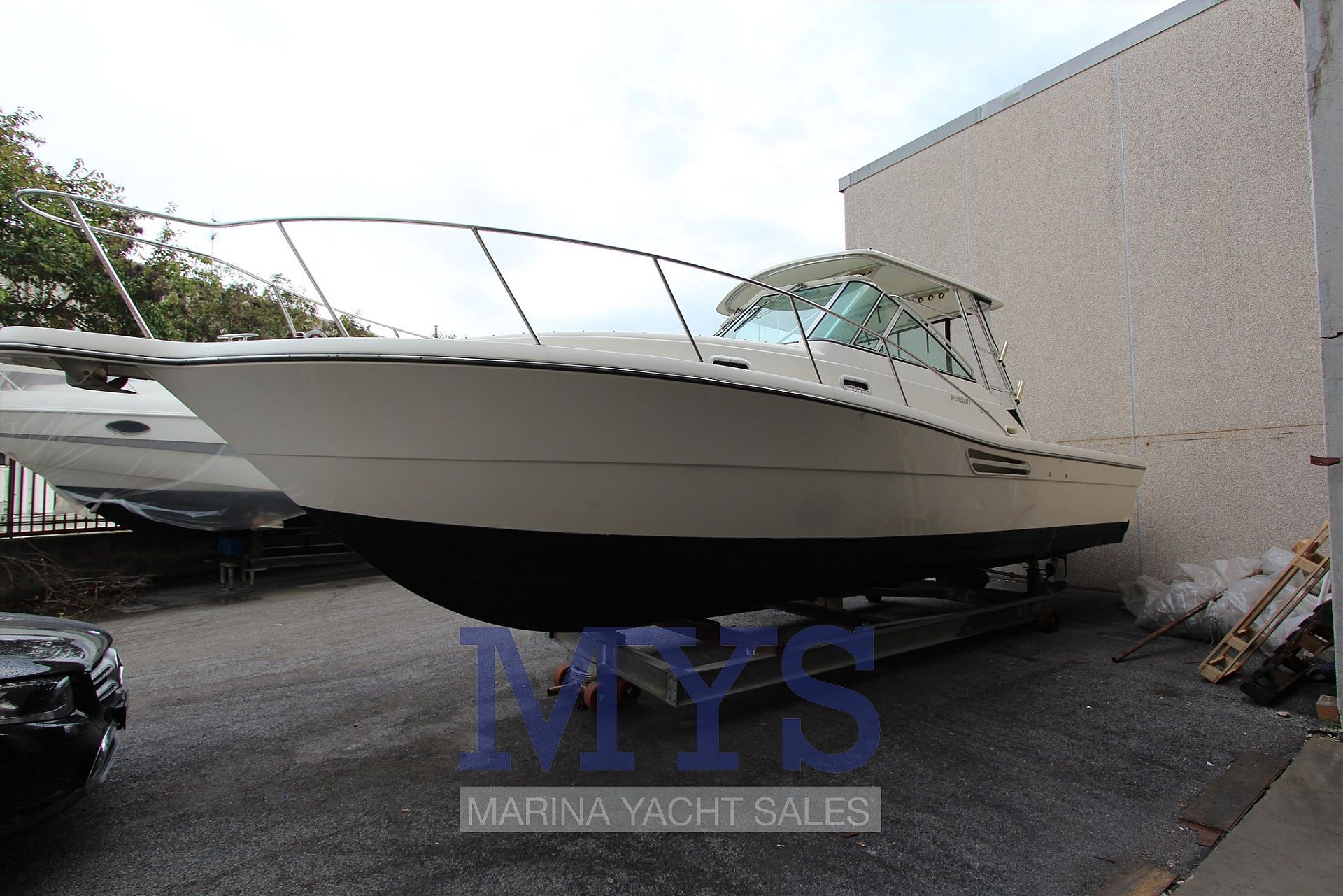Pursuit 3000 Express - 2001