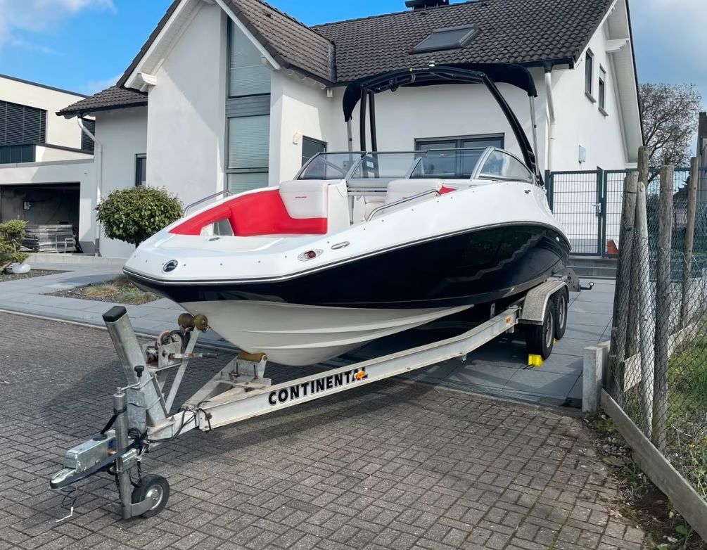 Sea Doo 230 WAKE Challenger - 2009
