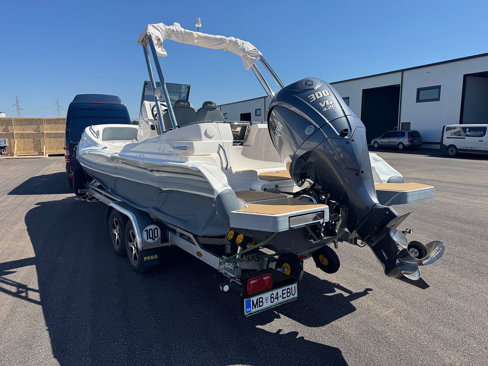 ZAR 79 SPORT LUXURY  YAMAHA 300KM VSE 2022 VRHUNSKI - 2022