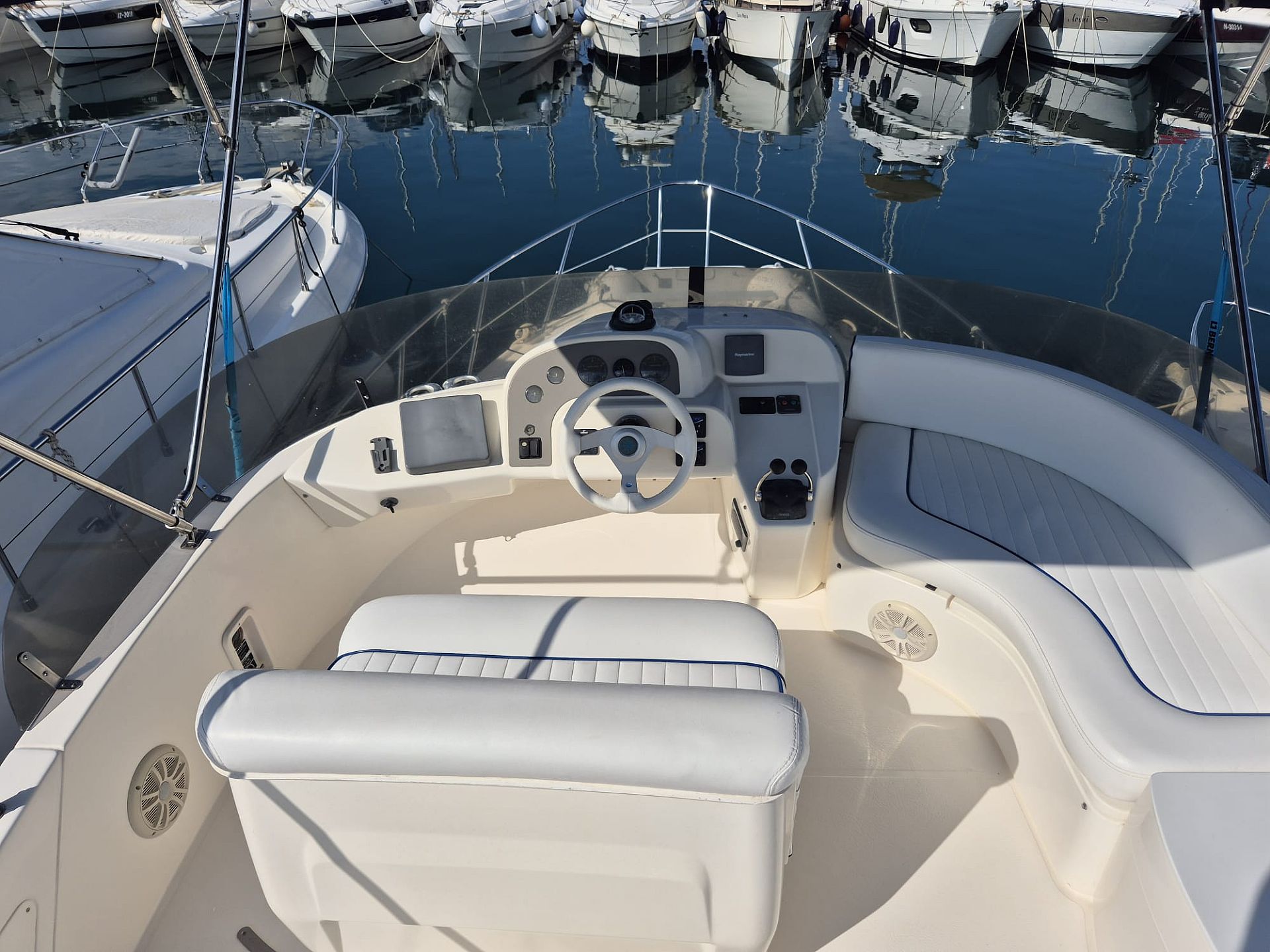 Sealine F37 - 2005