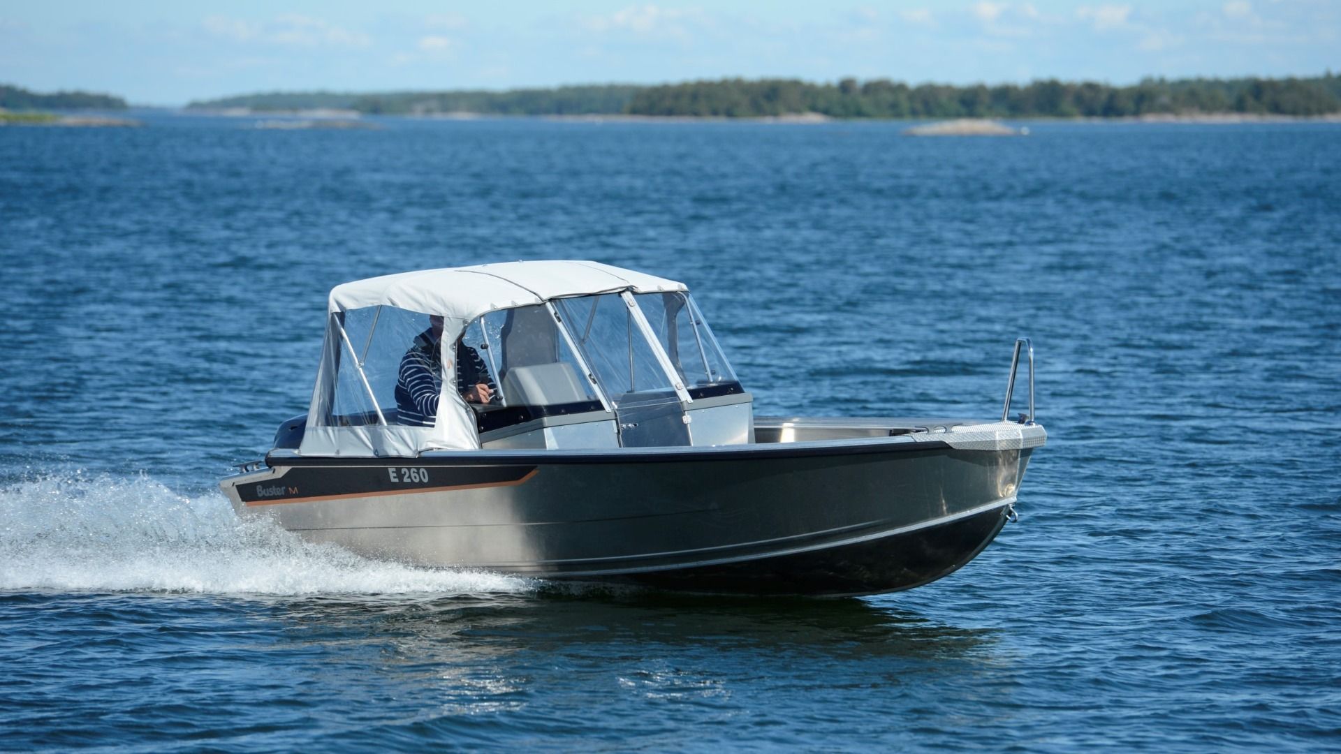 BUSTER M2  YAMAHA F40- NOVOST NA NA�EM TRGU - 2026