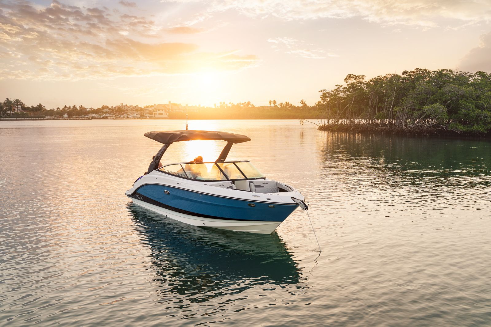 Sea Ray 260 SLX - SERIJA EXCLUSIVE - 2026