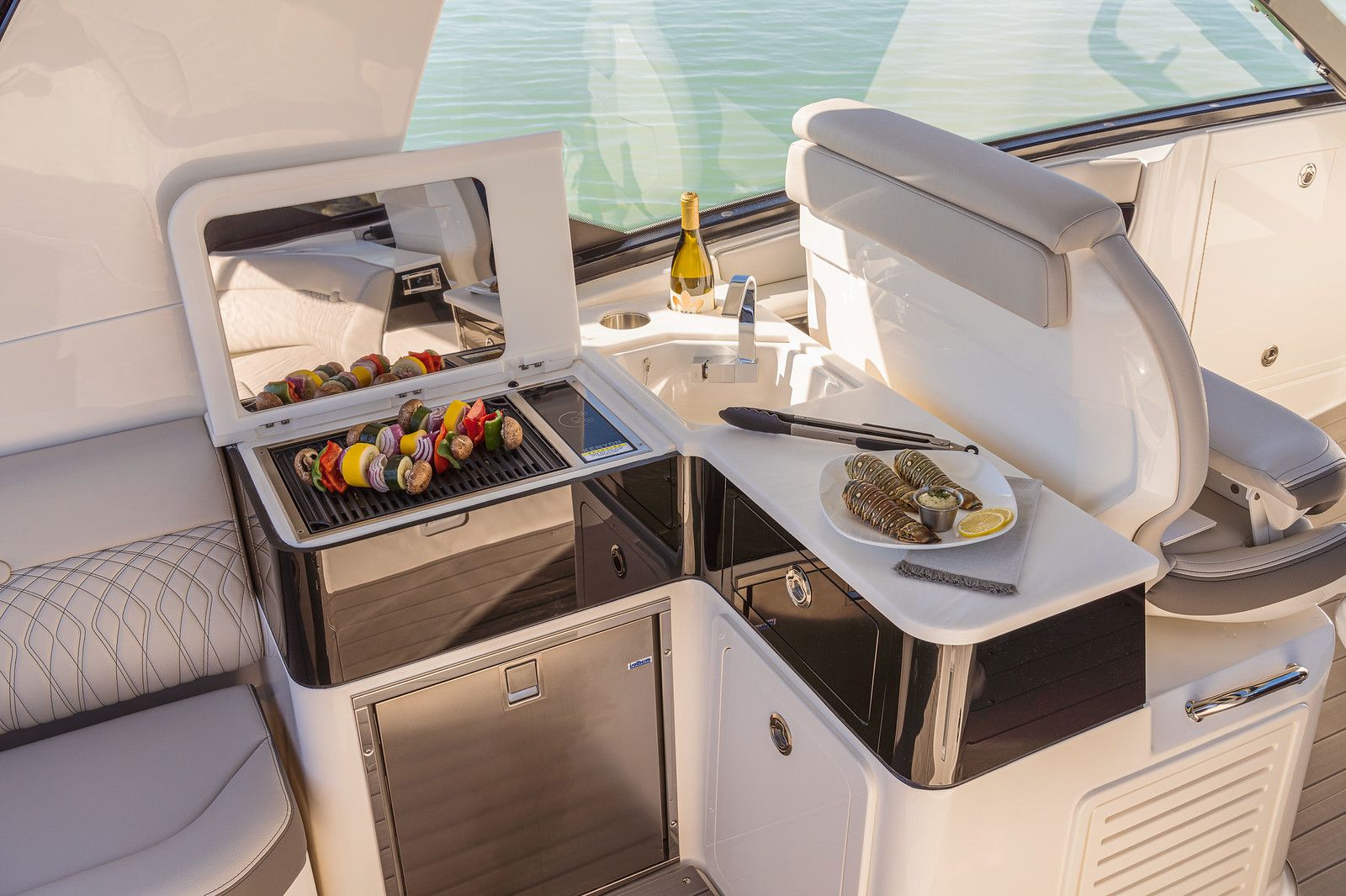 Sea Ray 370 Sundancer - 2025