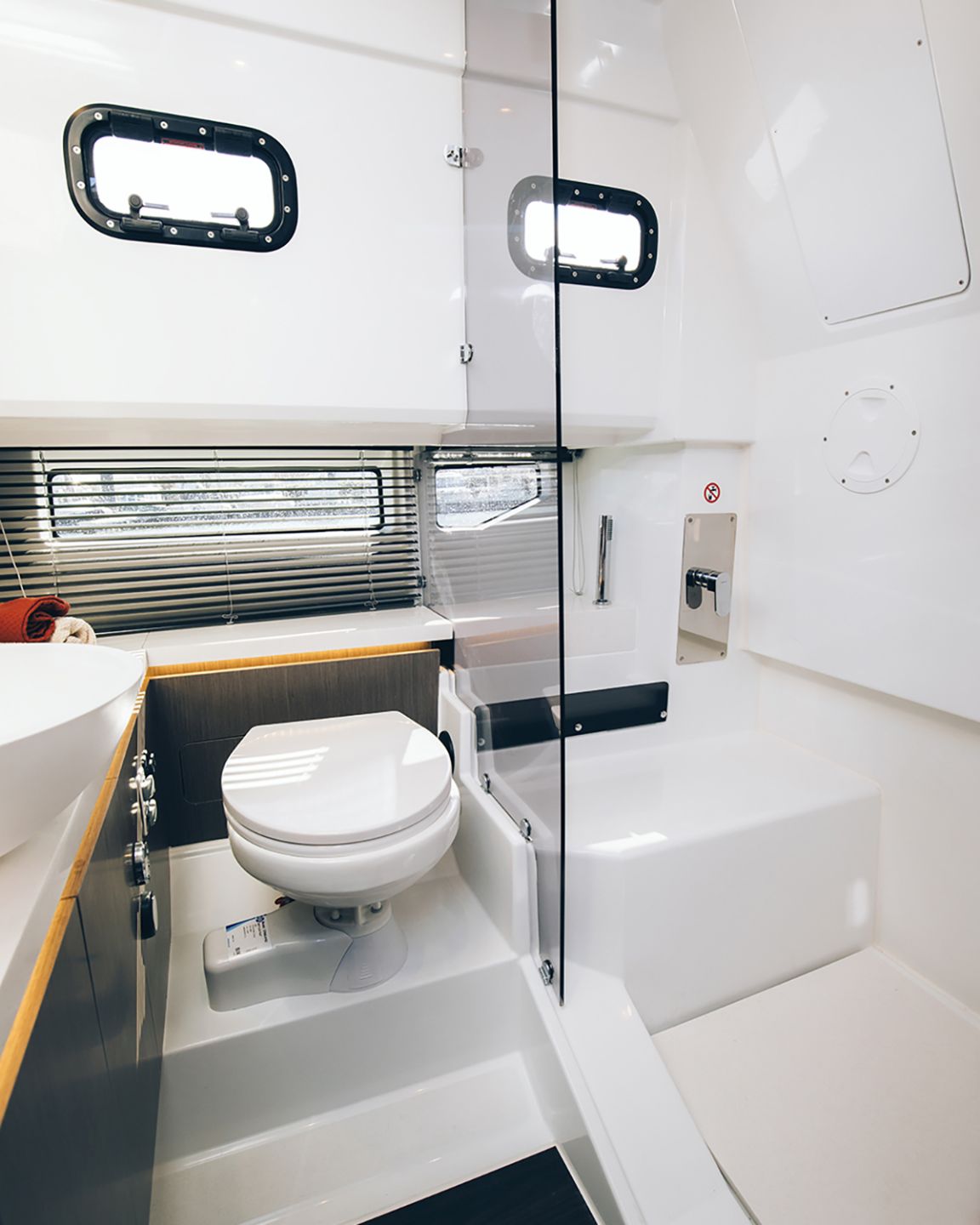 Wellcraft 355 EXPLORER - 2023 - for sale: 420000.-EUR