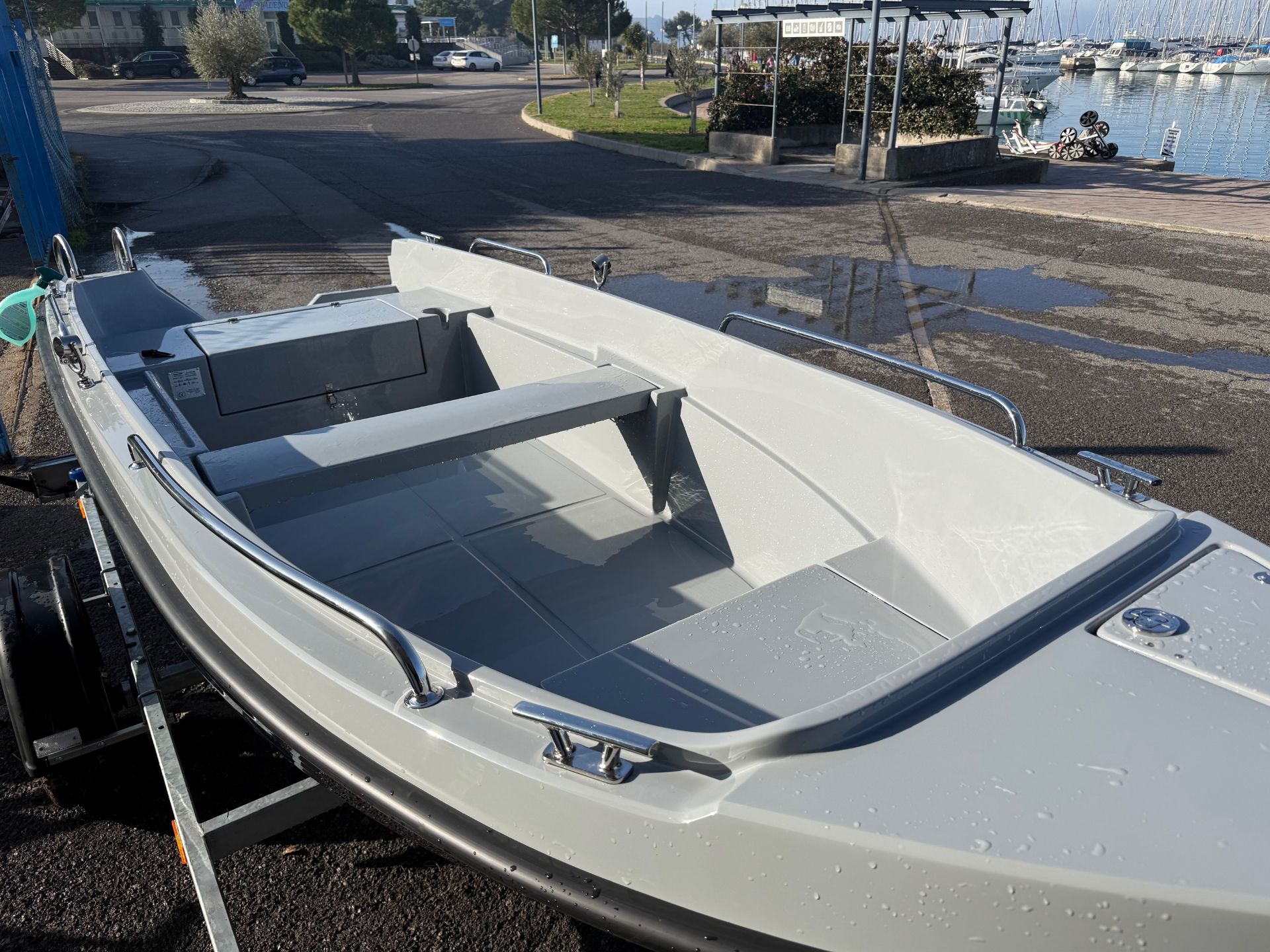 Silver Yacht 405 Na zalogi - 2025 - for sale: 2999.-EUR