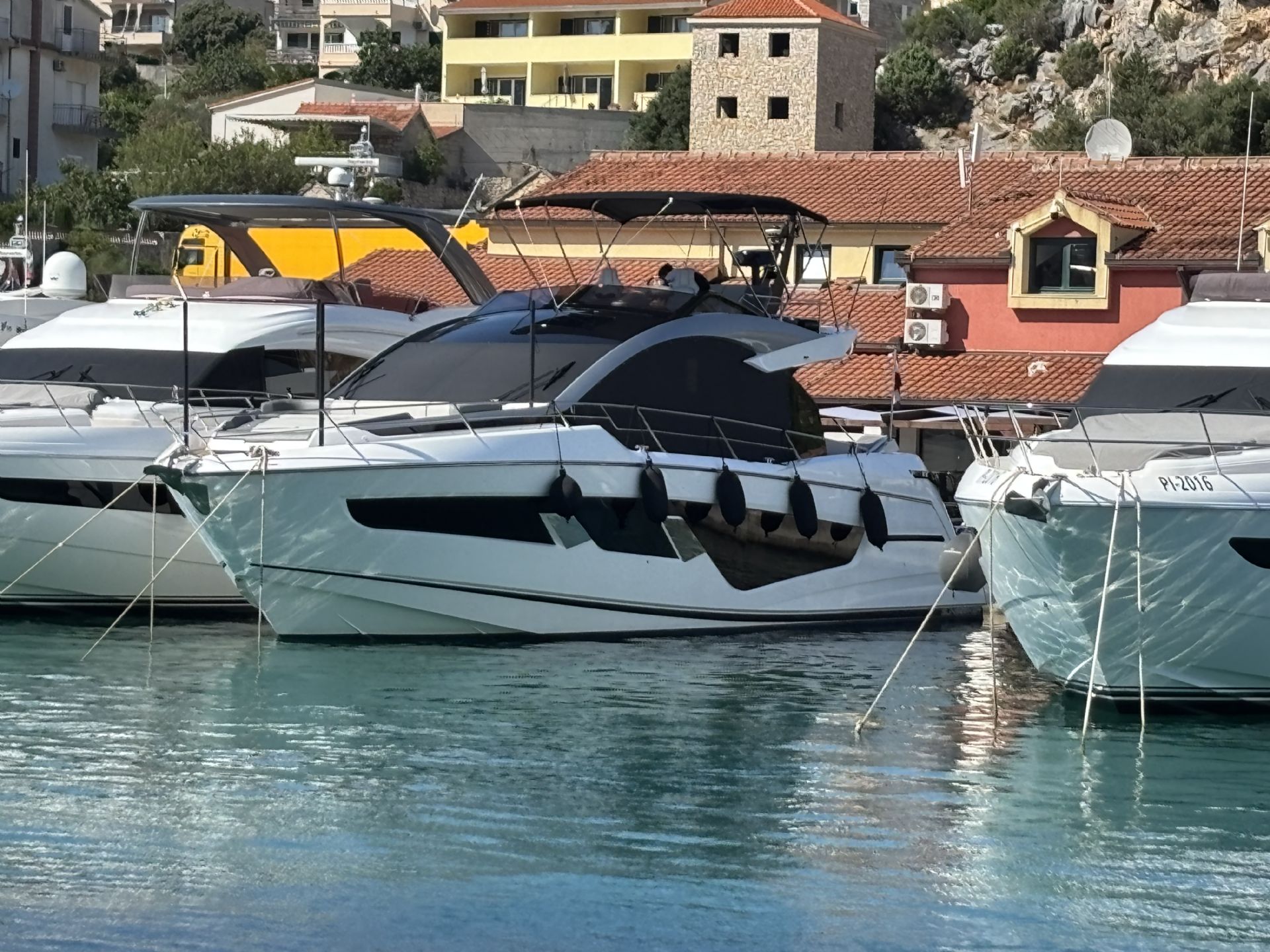 Sunseeker Predator 65 - 2022